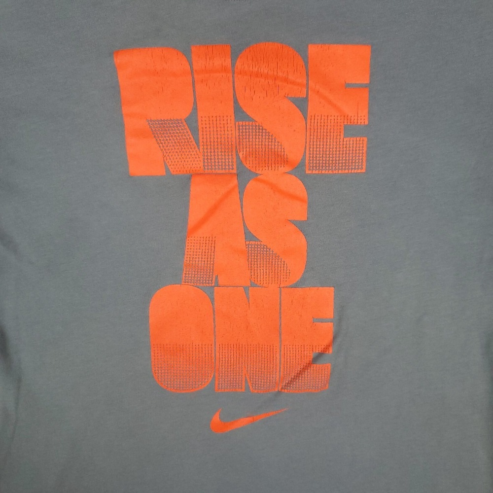 Nike Rise As One Gray Dri Fit Casual Short Sleeve T-Shirt Mens Size Medium - Picture 3 of 10